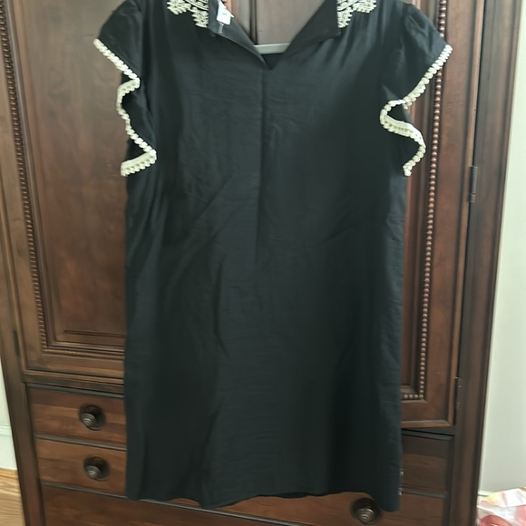 Beautiful linen, THML flutter, sleeved embroidered black dress - Picture 5 of 5